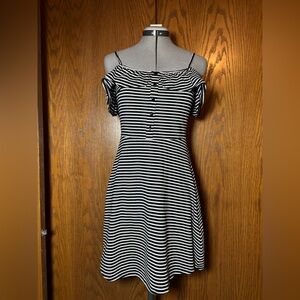 Topshop Striped Off-Shoulder Midi Dress - US size 4